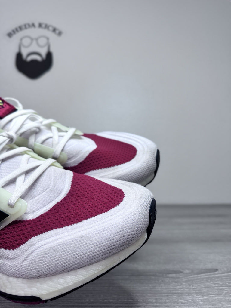Size 13 - Adidas UltraBoost 21 NCAA Pack Louisville Rare GY0427 White Red Dirty