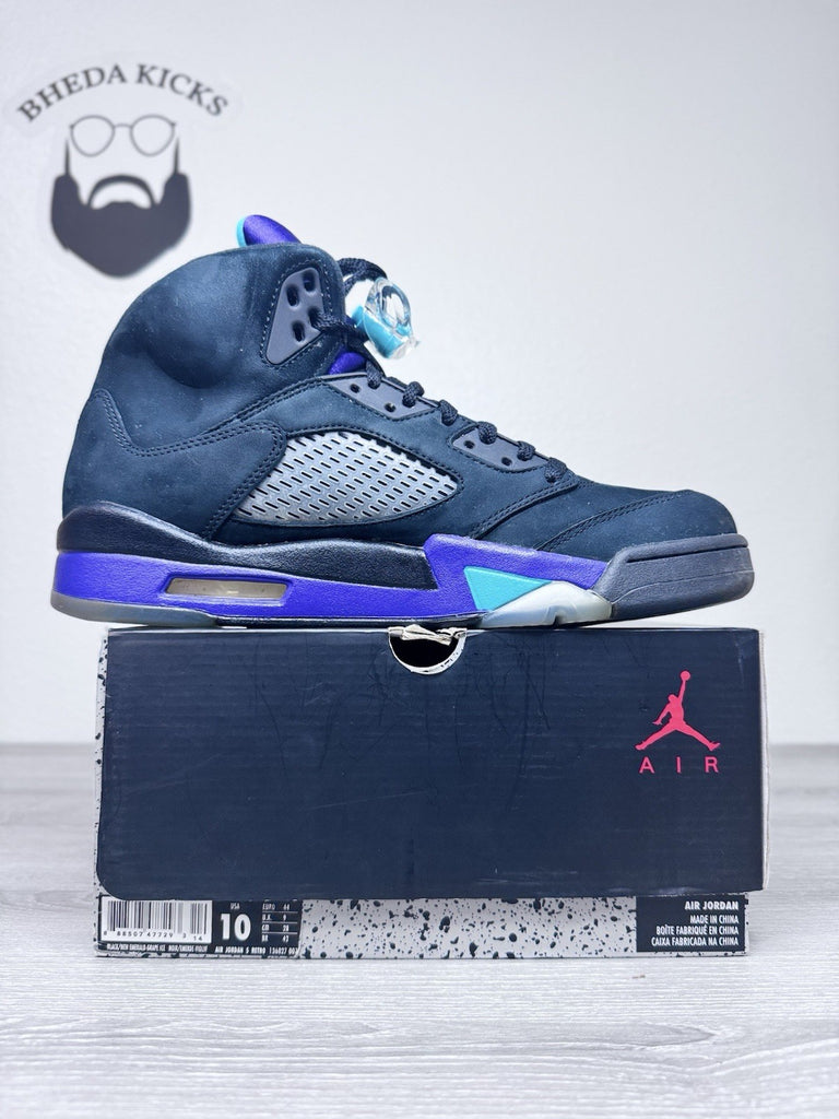 Size 10 - Nike Air Jordan 5 Retro Black Grape Mens Sneakers 136027-007 Preowned