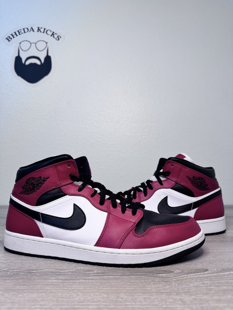 Size 15 - Jordan 1 Mid Chicago Red White Black Men 554724-069 Preowned Authentic