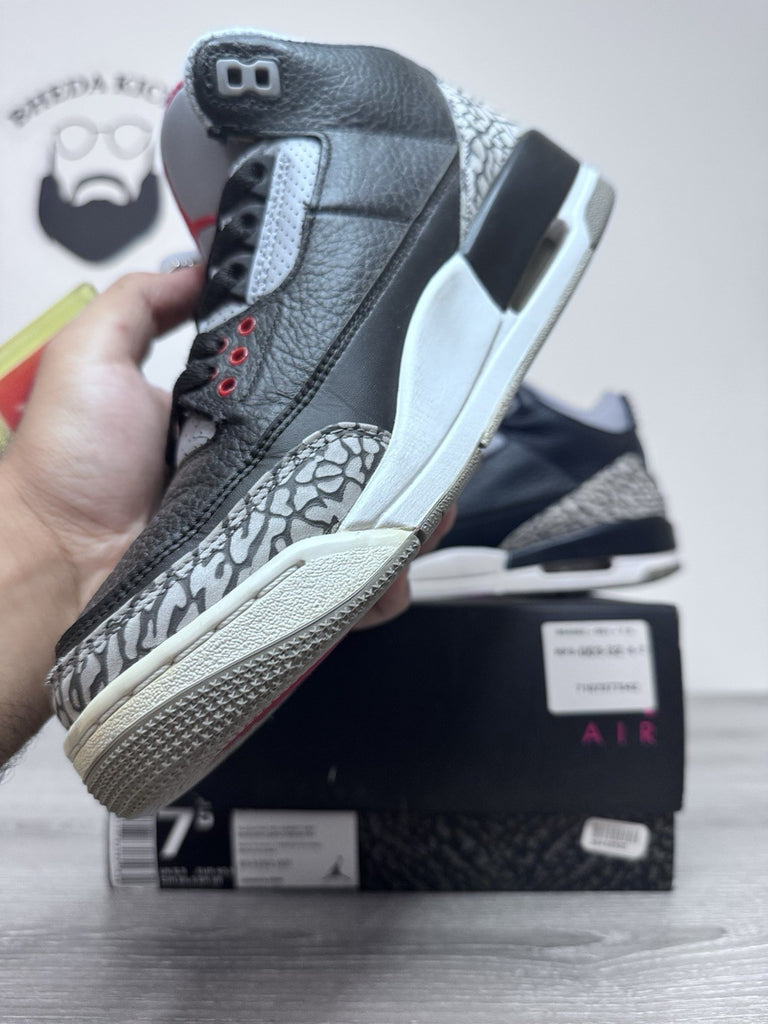Size 7.5 - 2018 Nike Air Jordan 3 III Retro OG Black Cement 854262-001 Men's