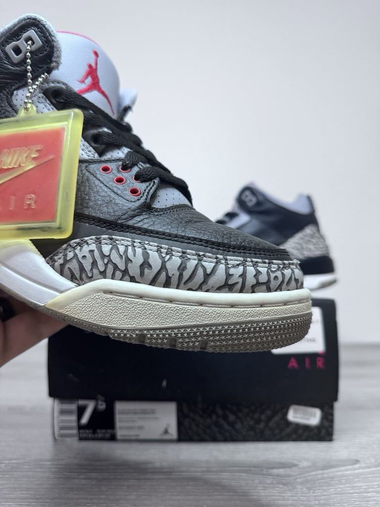 Size 7.5 - 2018 Nike Air Jordan 3 III Retro OG Black Cement 854262-001 Men's