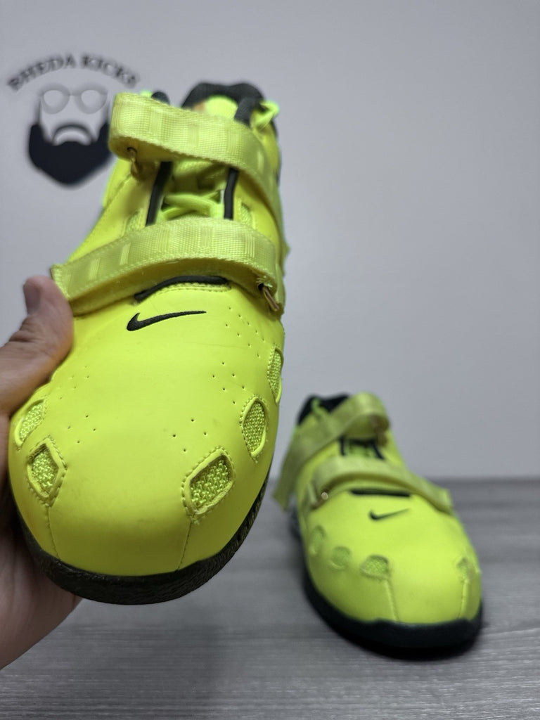 Size 15- Nike Romaleos 2 Volt 476927-700 Preowned Authentic Rare Shoes