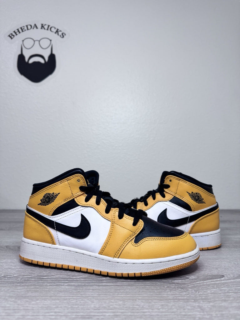 Size 6.5y - Nike Air Jordan 1 Mid Yellow Toe Black White (554725-701) Preowned