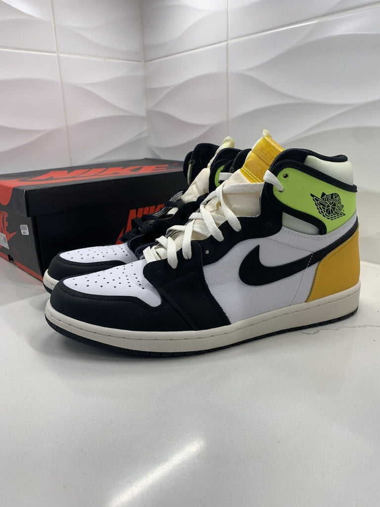 Air Jordan 1 Retro High OG “Volt Gold” 555088-118 Size 12 Men’s