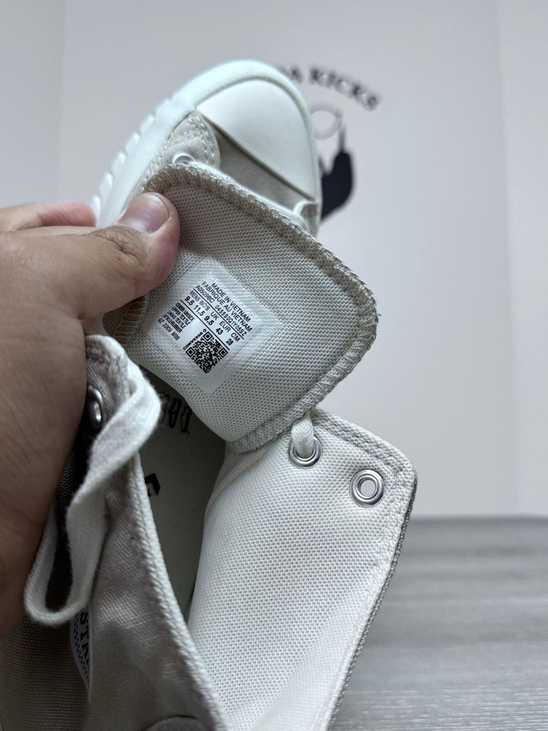 Size 9.5 Men Converse Chuck Taylor Lugged 2.0 Platform Hi  Beige Canvas A05098C