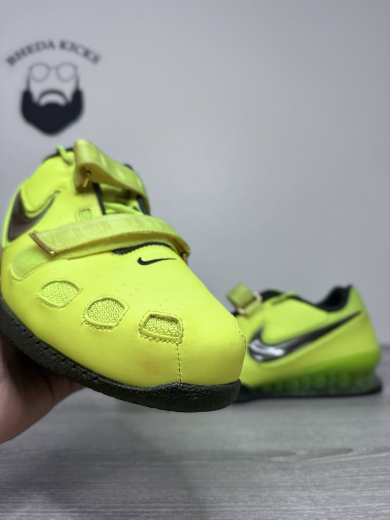 Size 15- Nike Romaleos 2 Volt 476927-700 Preowned Authentic Rare Shoes