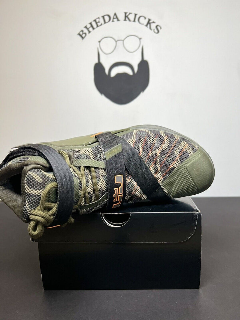 Nike LeBron Soldier 9 IX Premium Camo Men’s Size 11 749490-303 Preowned Og Rare