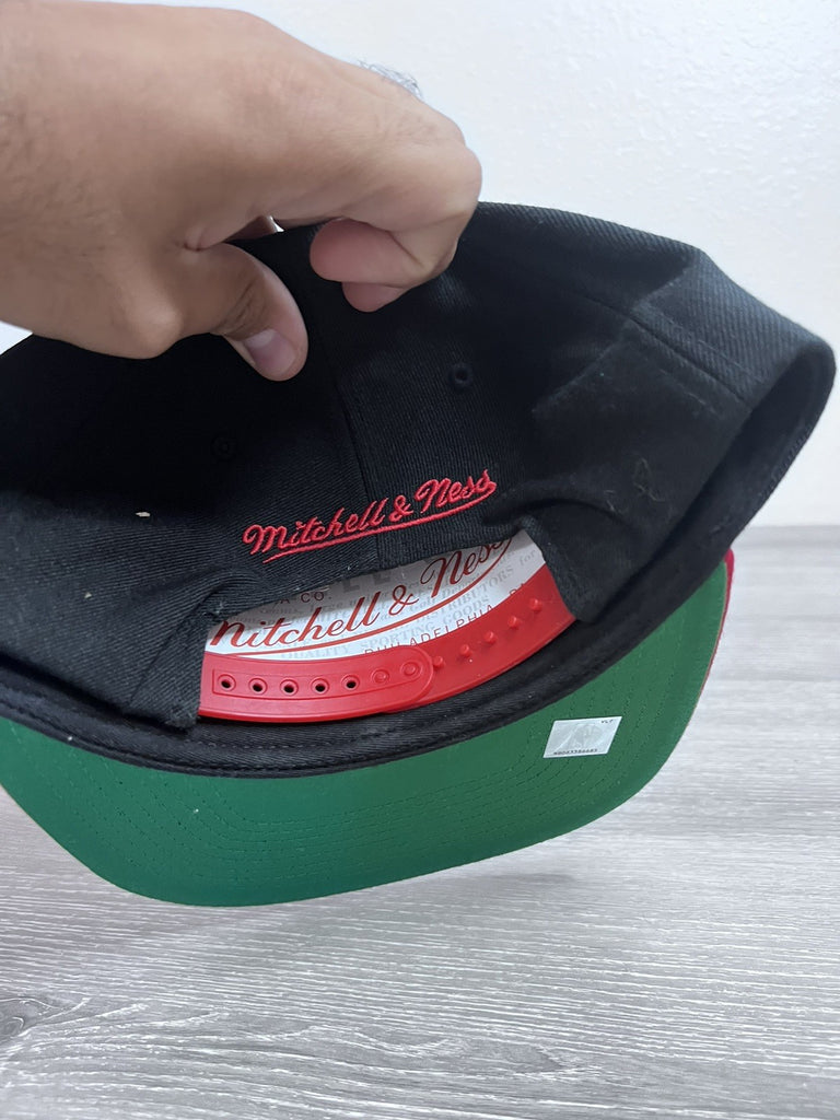 Chicago Bulls Hat Red Green Mitchell & Ness NBA Champs Deadstock Adjustable Snap