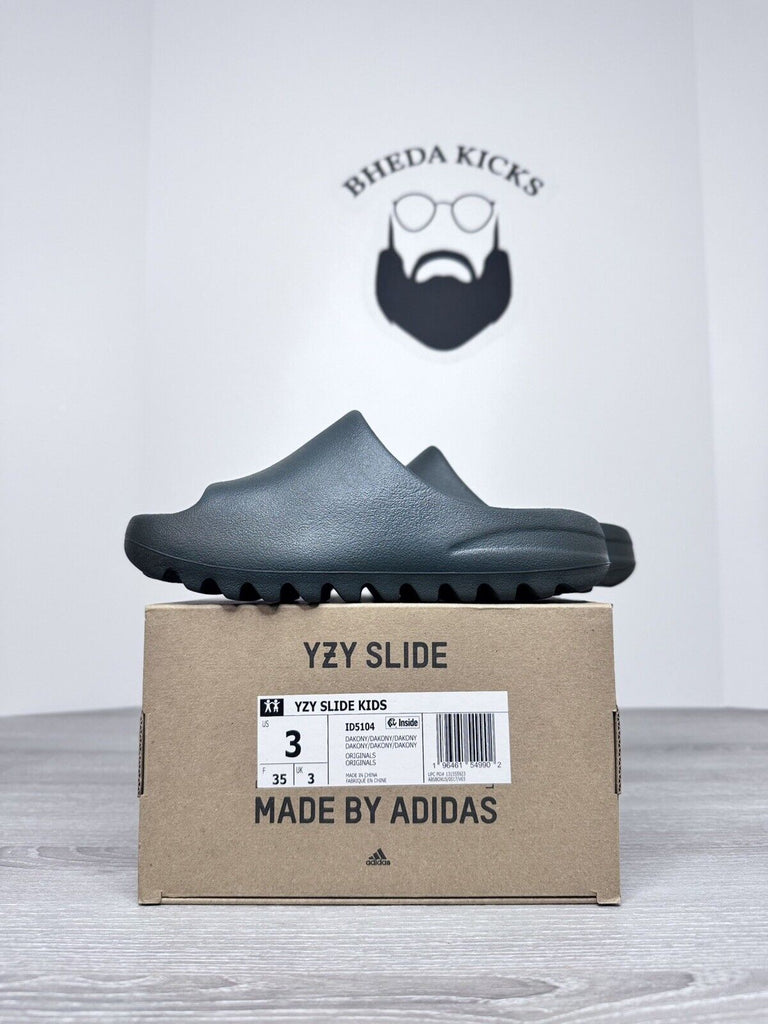 Size 3Y - Yeezy Slides Dark Onyx Kids ID5104 Brand New DS