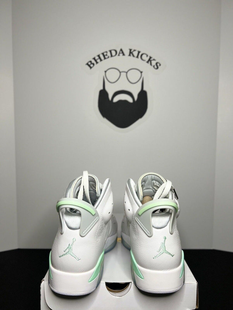 NEW DS Nike Air Jordan 6 Retro White Platinum Mint Foam DQ4914-103 Women Sz 8.5