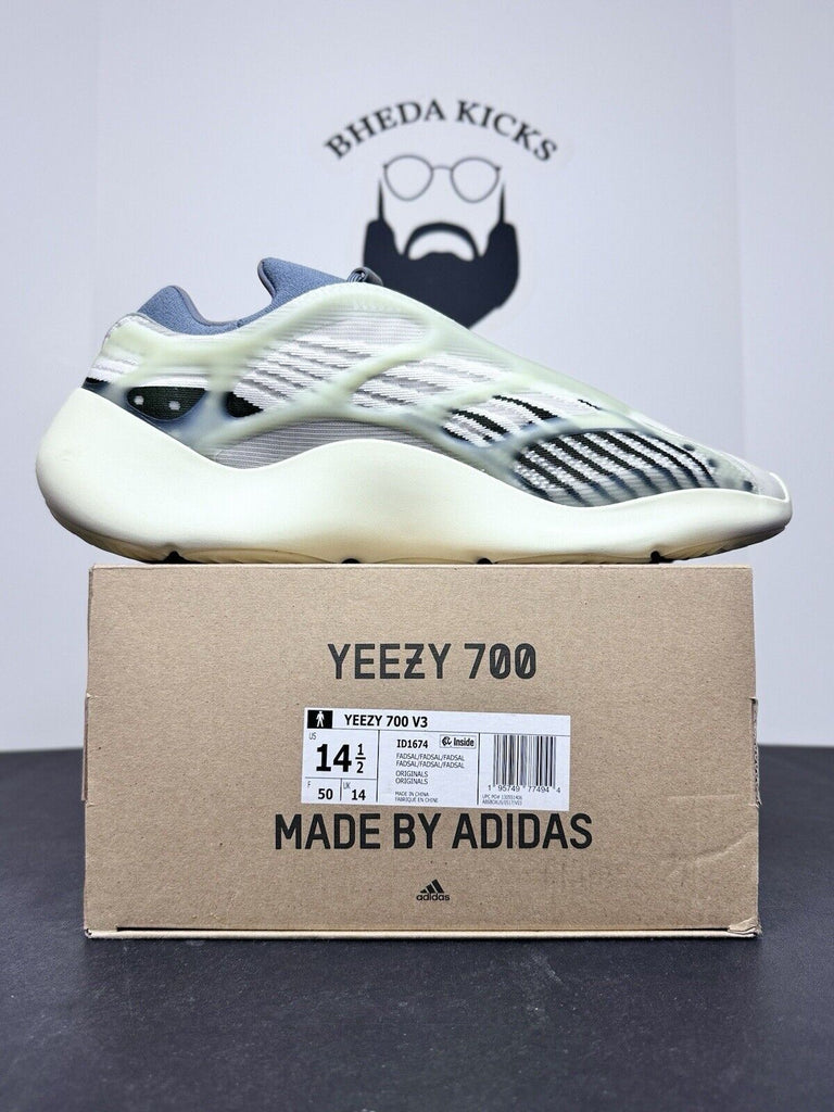 Size 14.5 - Adidas Yeezy 700 V3 Fade Salt Men’s Salt ID1674 Preowned Rare