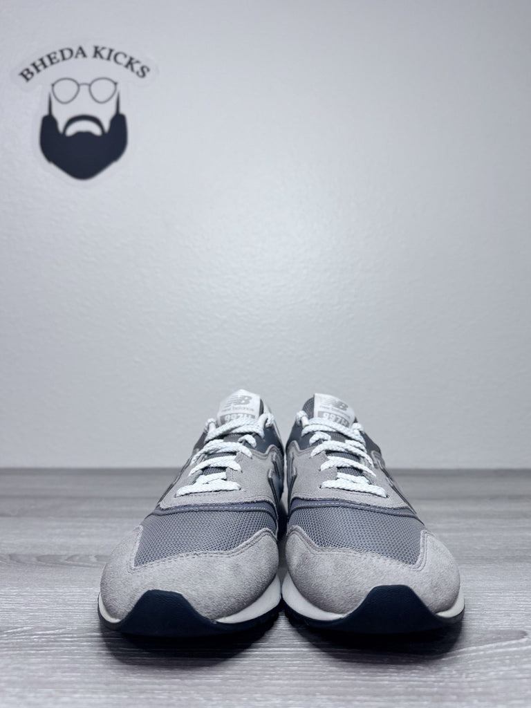 Size 10.5 - New Balance 997H Lace Up  Mens Grey Sneakers CM997HCA Preowned