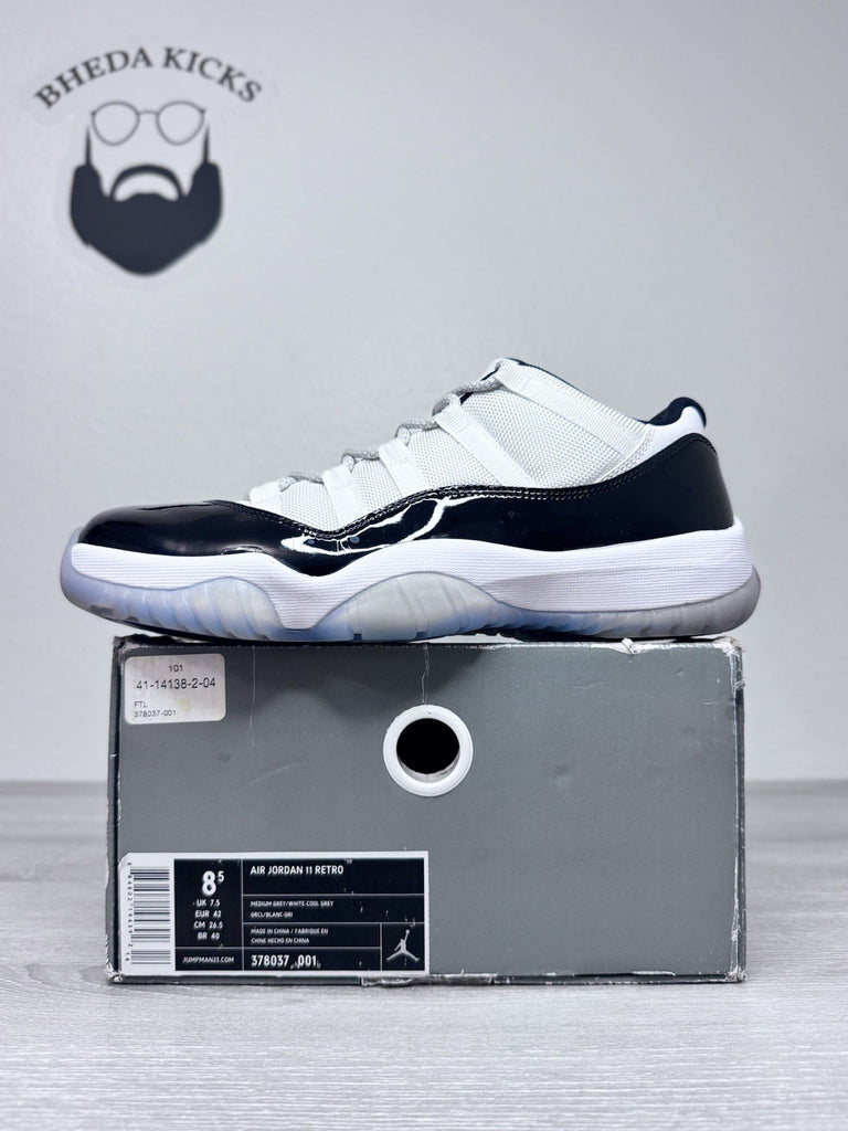 Size 8.5 - Nike Air Jordan 11 Retro Low Concord 528895-153 Preowned Clean