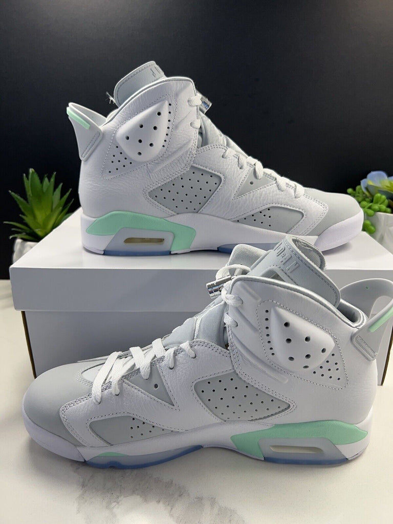 NIKE Air Jordan 6 Retro Mint Foam Womens 10.5 Mens 9 DQ4914-103