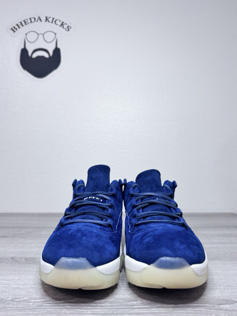 Size 10.5 - Nike Air Jordan 11 Retro Low Jeter 2018 Yankees AV2187-441 Preowned