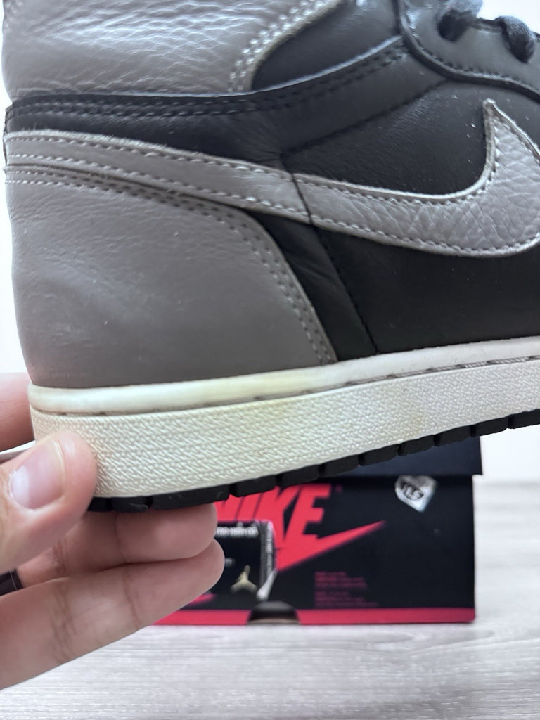 Size 11.5 - Nike Air Jordan 1 Retro High OG Shadow 2018 (555088-013) Preowned