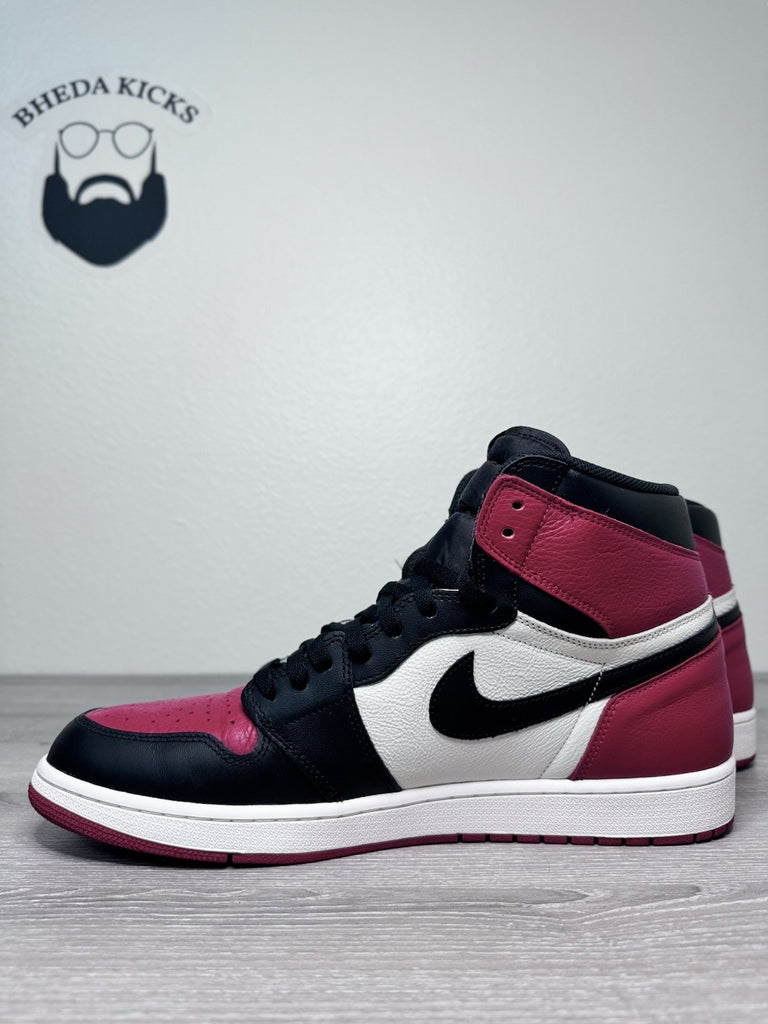 Size 16 - Nike Air Jordan 1 High OG Bred Toe Black Red 555088-610 Preowned