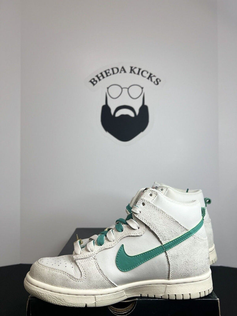 Nike Dunk High SE First Use Bone/Green PreownedDD0733-001 Grade School Size 6y