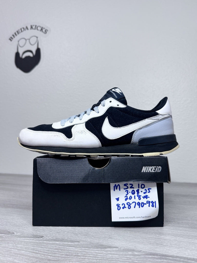 Size 10 - Nike Internationalist iD Shoes 828790-981 Preowned Authentic Rare