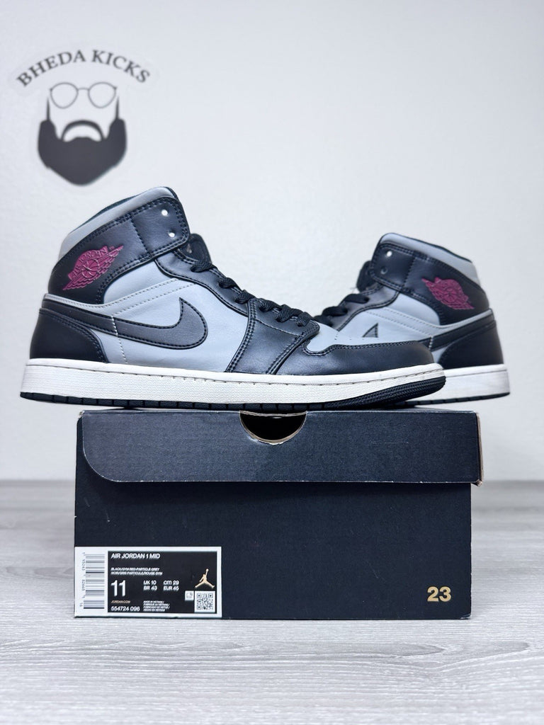 Size 11 - Nike Air Jordan 1 Sneakers Gray Black Basketball Mid Top 554724-096