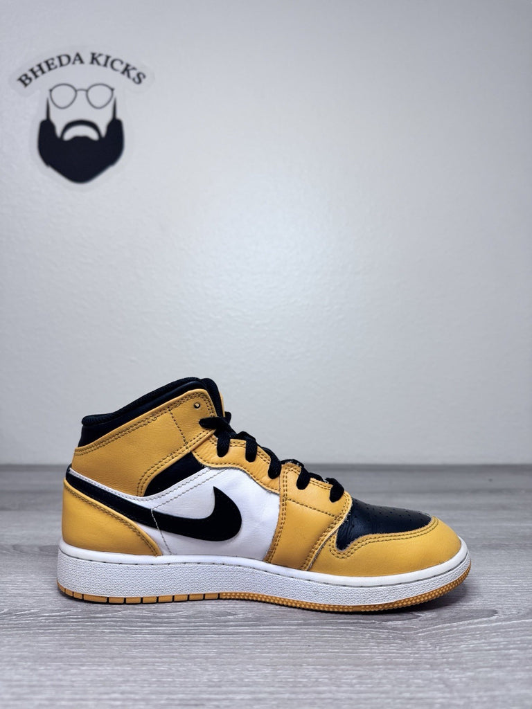 Size 6.5y - Nike Air Jordan 1 Mid Yellow Toe Black White (554725-701) Preowned