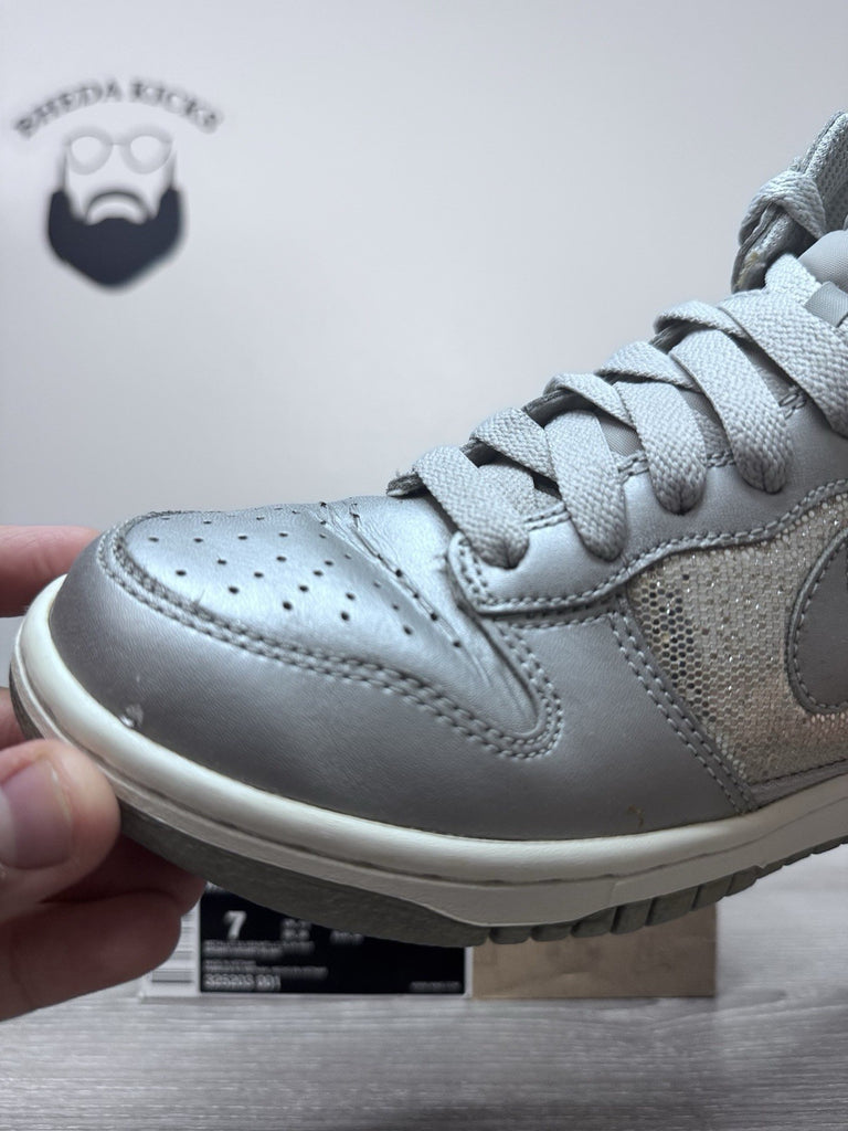 Size 7W - Nike Womens Dunk High Metallic Shoe Silver Sparkle High 325203-001