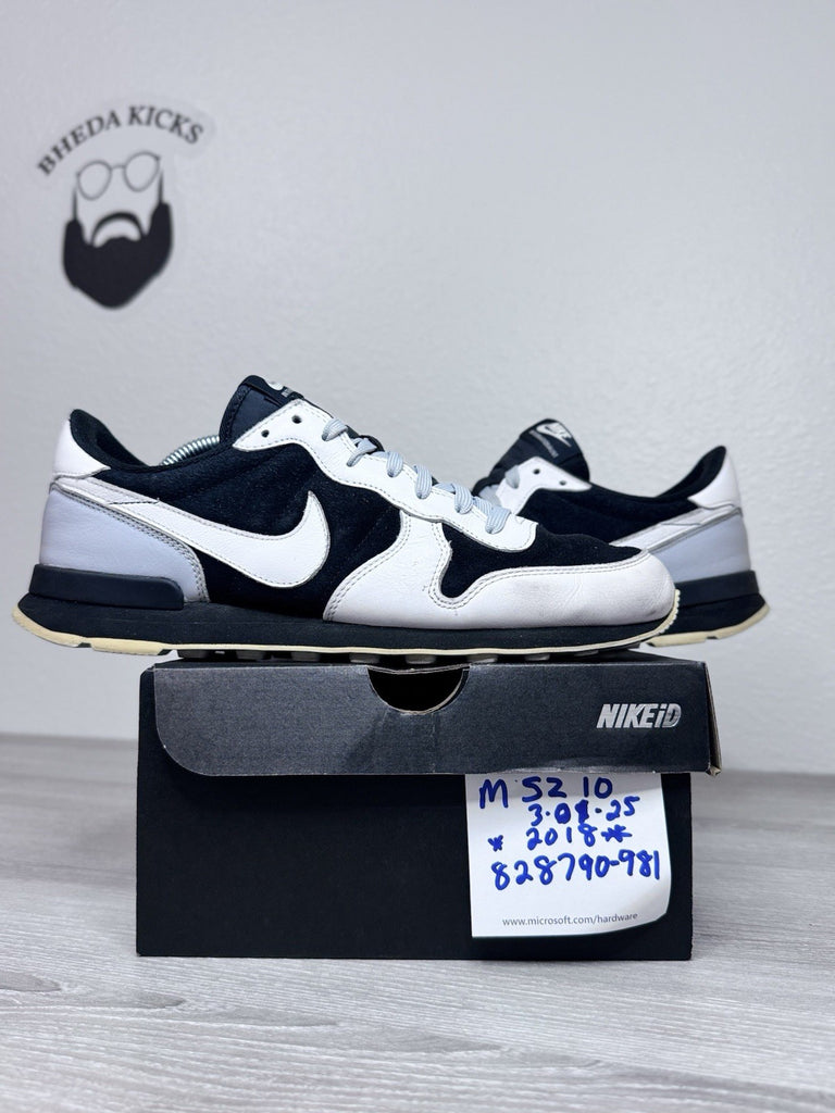 Size 10 - Nike Internationalist iD Shoes 828790-981 Preowned Authentic Rare