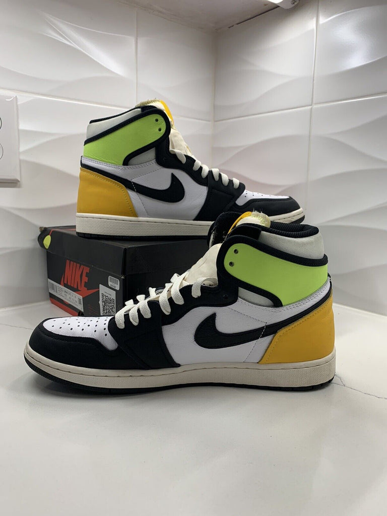 Air Jordan 1 Retro High for Men- Black VOLT GOLD SZ 11