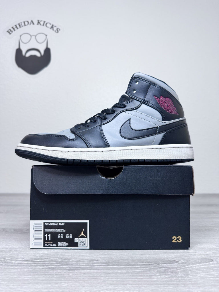 Size 11 - Nike Air Jordan 1 Sneakers Gray Black Basketball Mid Top 554724-096