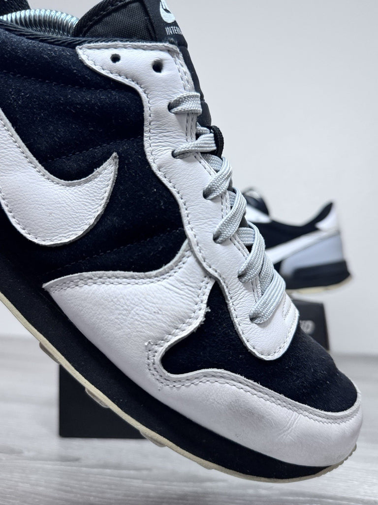 Size 10 - Nike Internationalist iD Shoes 828790-981 Preowned Authentic Rare