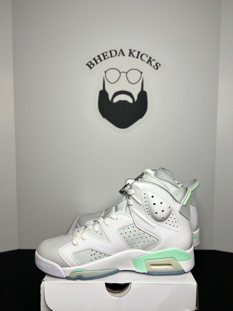 NEW DS Nike Air Jordan 6 Retro White Platinum Mint Foam DQ4914-103 Women Sz 8.5