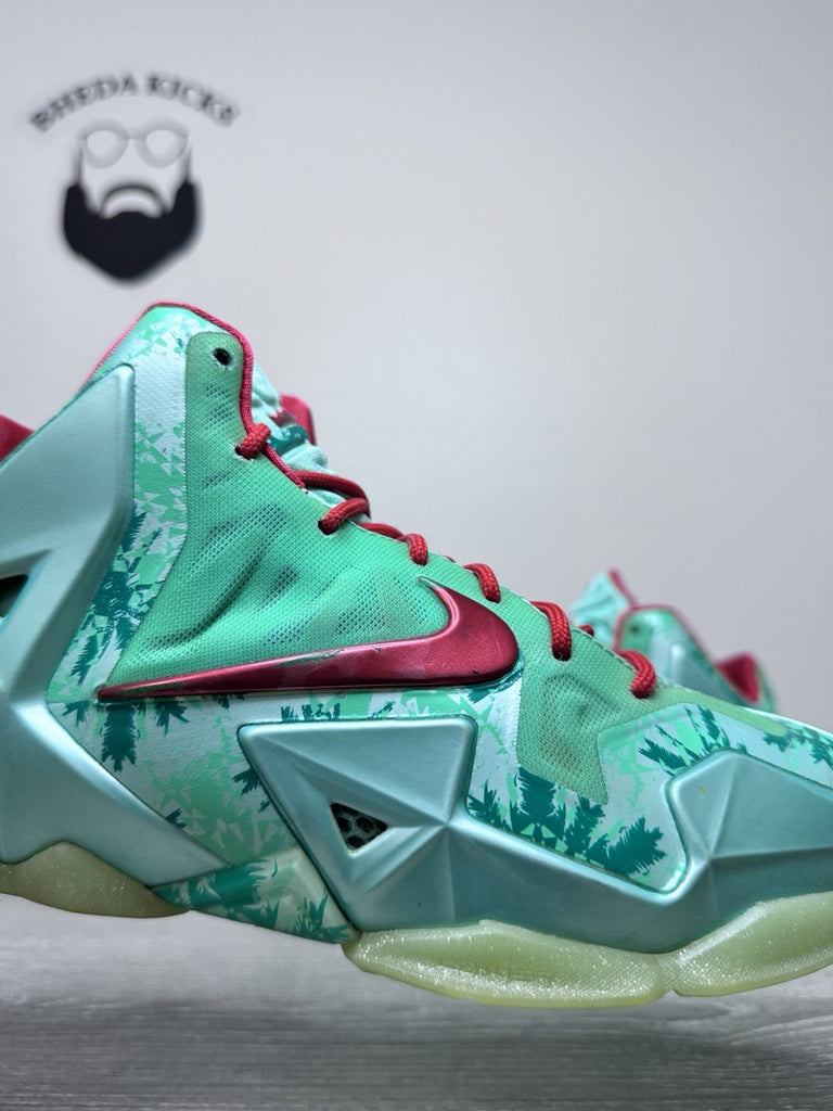 Size 7y - Nike LeBron 11 Green Glow Christmas Basketball Shoes 621712-301