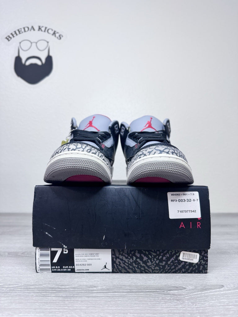 Size 7.5 - 2018 Nike Air Jordan 3 III Retro OG Black Cement 854262-001 Men's