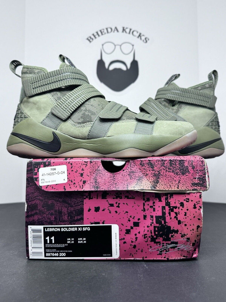 NEW DS Nike Zoom Lebron XI II Sneakers 897646-200 Olive Military Men’s Size 11