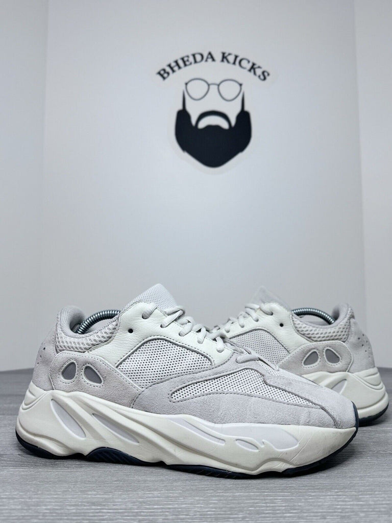 Size 9.5 - adidas Yeezy Boost 700 Low Analog EG7596 Preowned Authentic