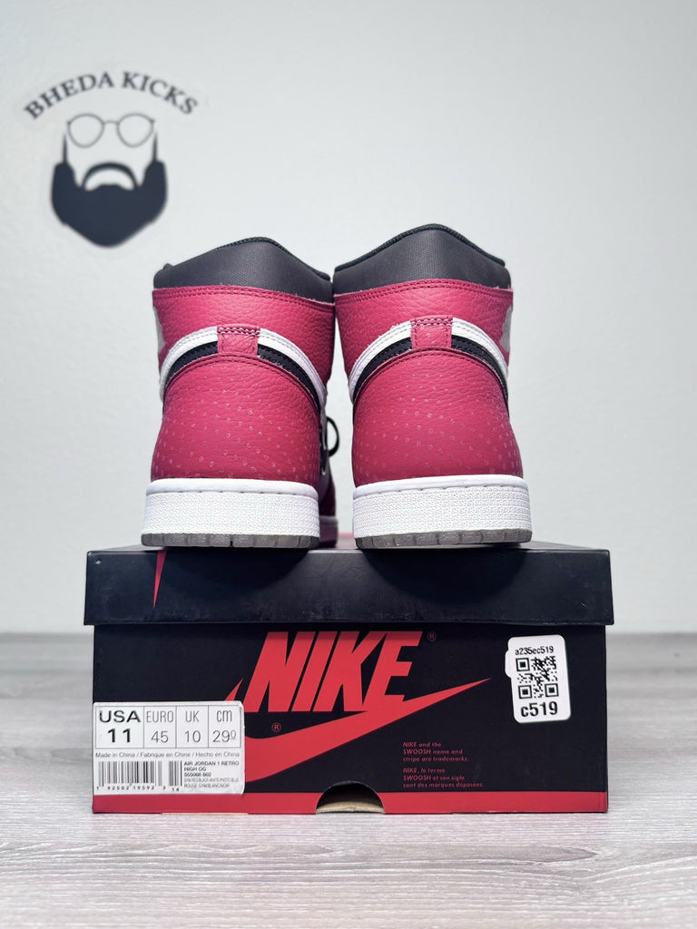 Size 11 - Jordan 1 Retro OG Marvel High Origin Story (Spider-man) 555088-602 NEW