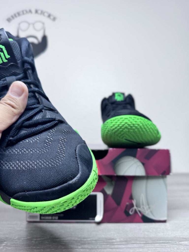 Size 9.5 - Nike Kyrie 4 Halloween Sneakers Black Green 943806-012 Preowned