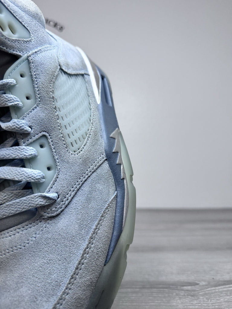 Size 11 Women’s / 9.5 M - Jordan 5 Retro Bluebird Shoes DD9336-400 Nike Sneakers