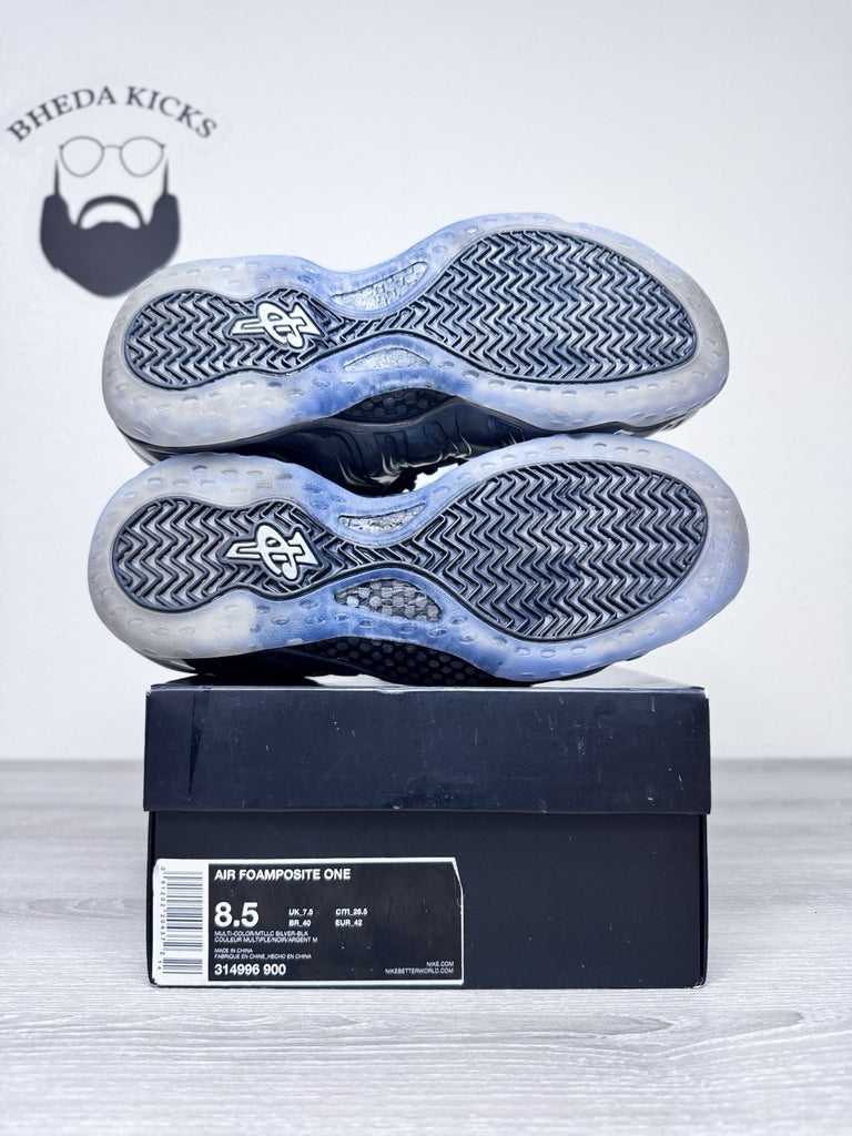 Size 8.5 - Nike Air Foamposite One Hologram 314996-900 Preowned Authentic