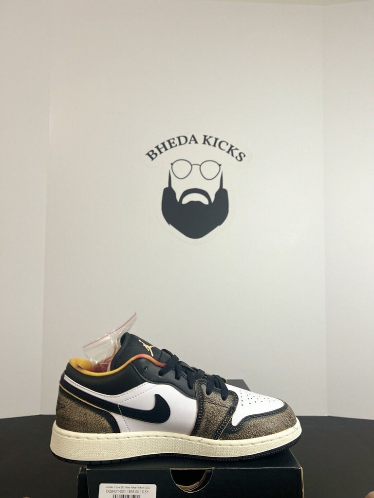 NEW DS Nike Air Jordan 1 Low SE ‘Wear Away’ Grade School DQ8421-001 Size 6.5y