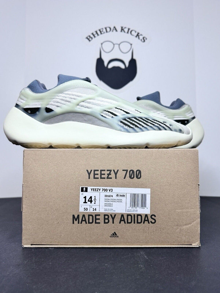 Size 14.5 - Adidas Yeezy 700 V3 Fade Salt Men’s Salt ID1674 Preowned Rare