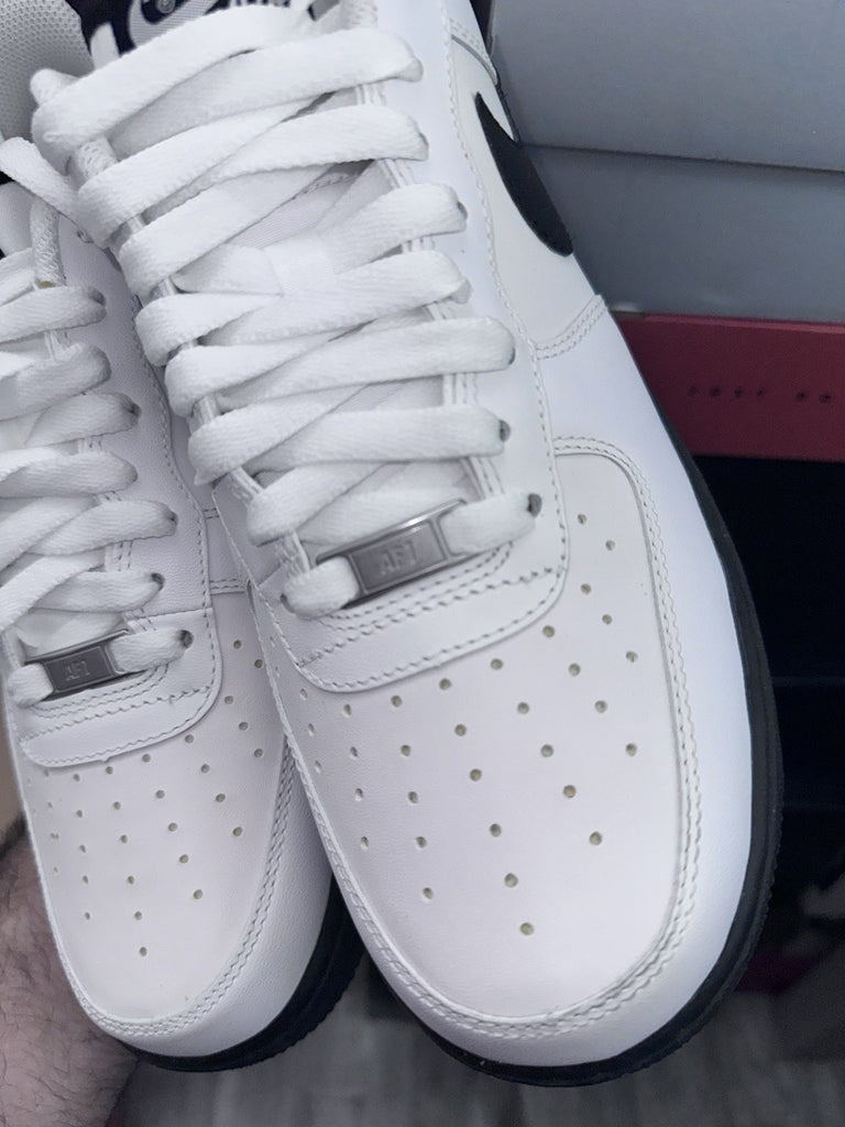 Size 9.5 - Nike Air Force 1 White Black Midsole 488298-140 Authentic NEW DS