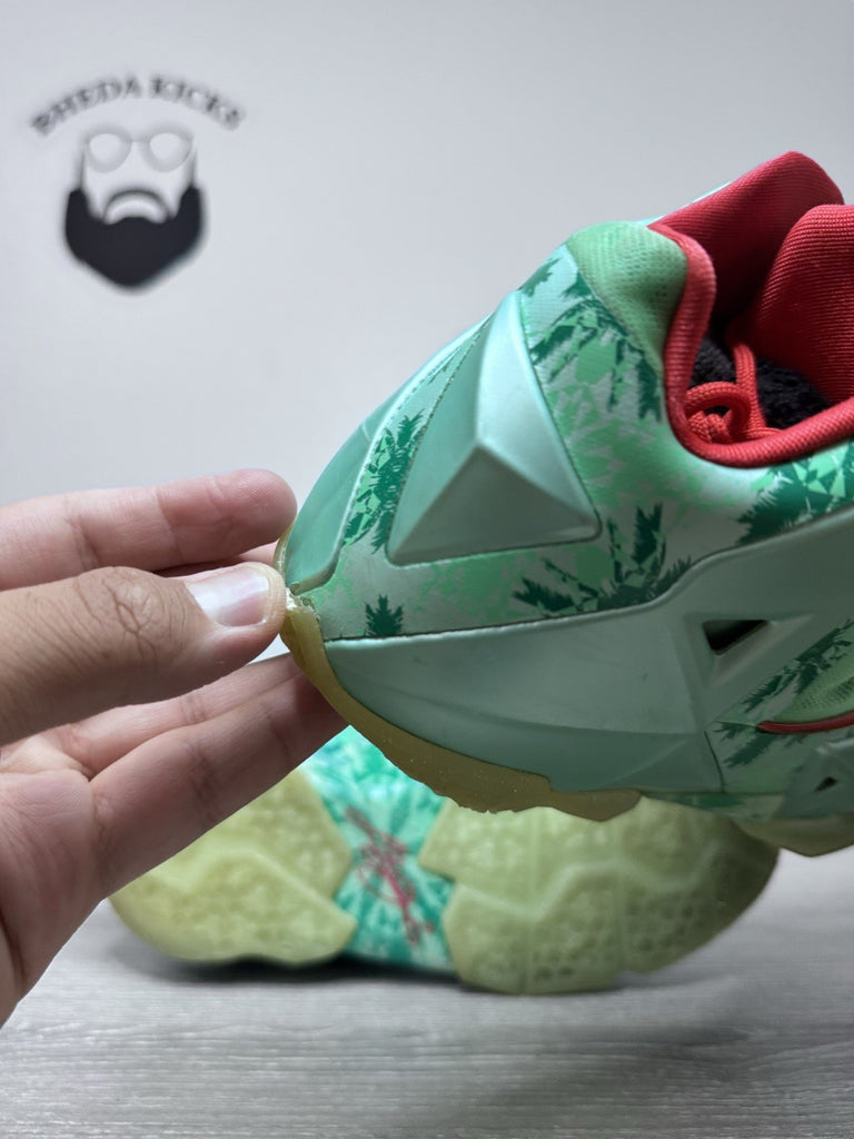 Size 7y - Nike LeBron 11 Green Glow Christmas Basketball Shoes 621712-301