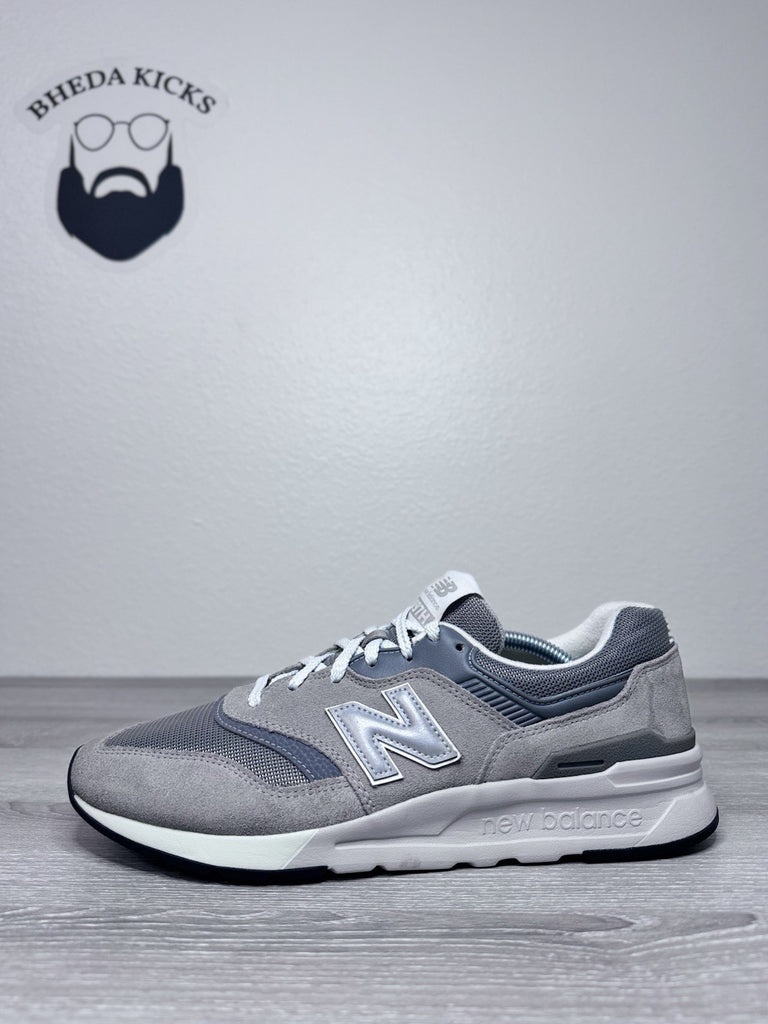 Size 10.5 - New Balance 997H Lace Up  Mens Grey Sneakers CM997HCA Preowned