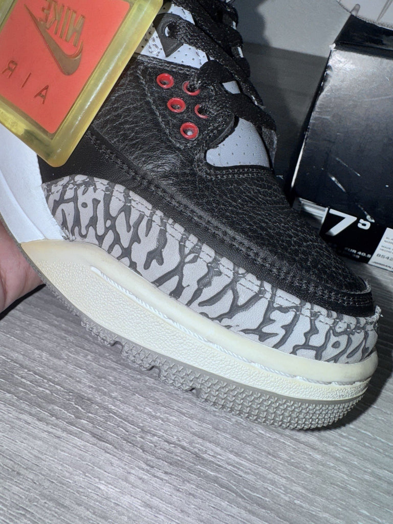Size 7.5 - 2018 Nike Air Jordan 3 III Retro OG Black Cement 854262-001 Men's