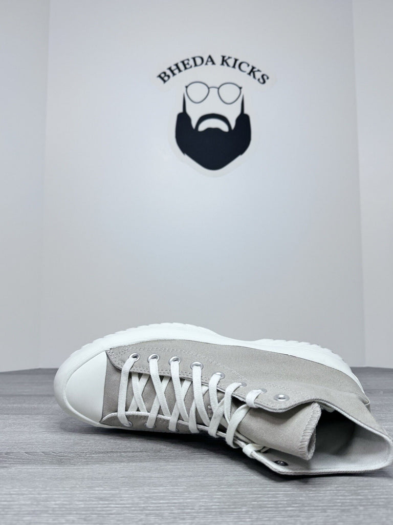 Size 9.5 Men Converse Chuck Taylor Lugged 2.0 Platform Hi  Beige Canvas A05098C
