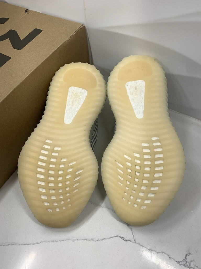 Size 4 - adidas Yeezy Boost 350 V2 Static Non-Reflective 2018