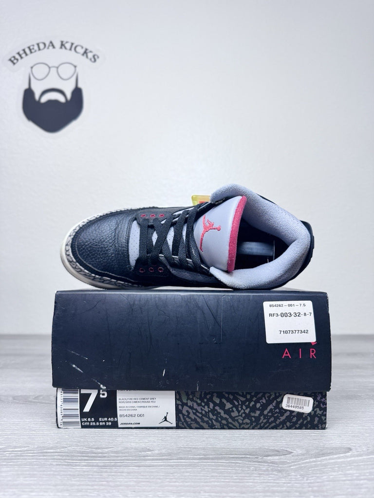 Size 7.5 - 2018 Nike Air Jordan 3 III Retro OG Black Cement 854262-001 Men's