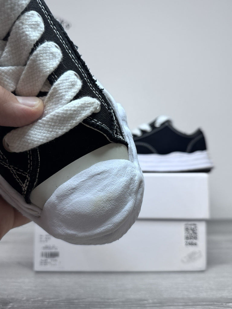 Size 42 EU/9 US - Maison Mihara Yasuhiro Hank Sole Canvas Low Preowned