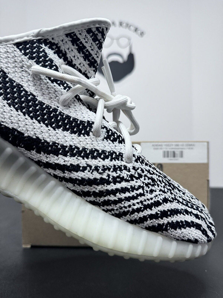 Adidas Yeezy Boost 350 V2 Zebra CP9654 Preowned Authentic Men’s Size 12